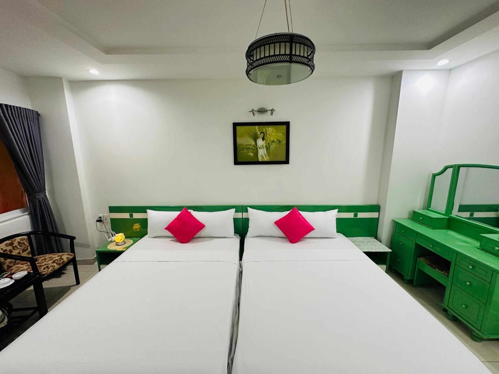 הו צ'י מין סיטי Redflower Hotel מראה חיצוני תמונה