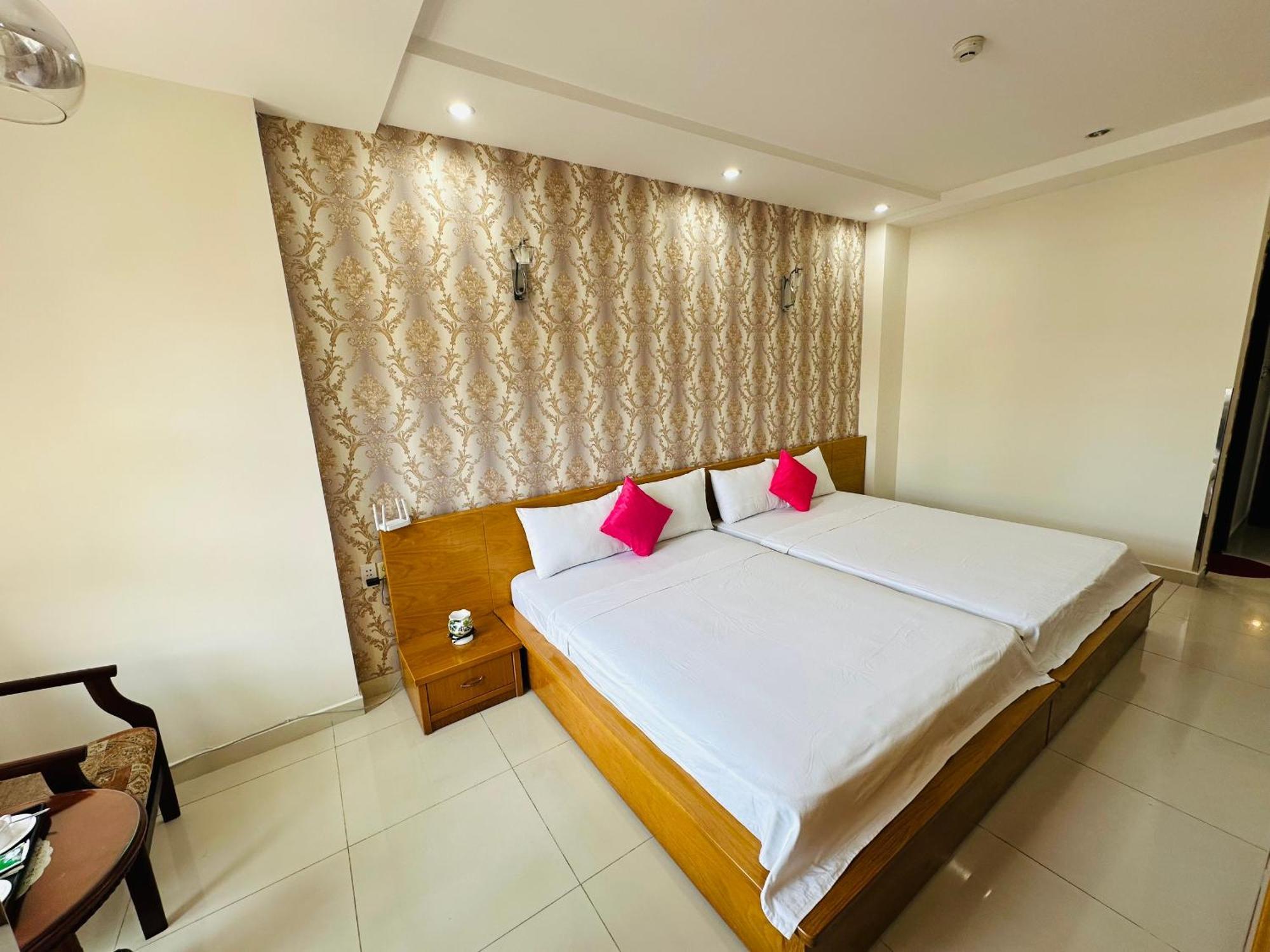 הו צ'י מין סיטי Redflower Hotel מראה חיצוני תמונה