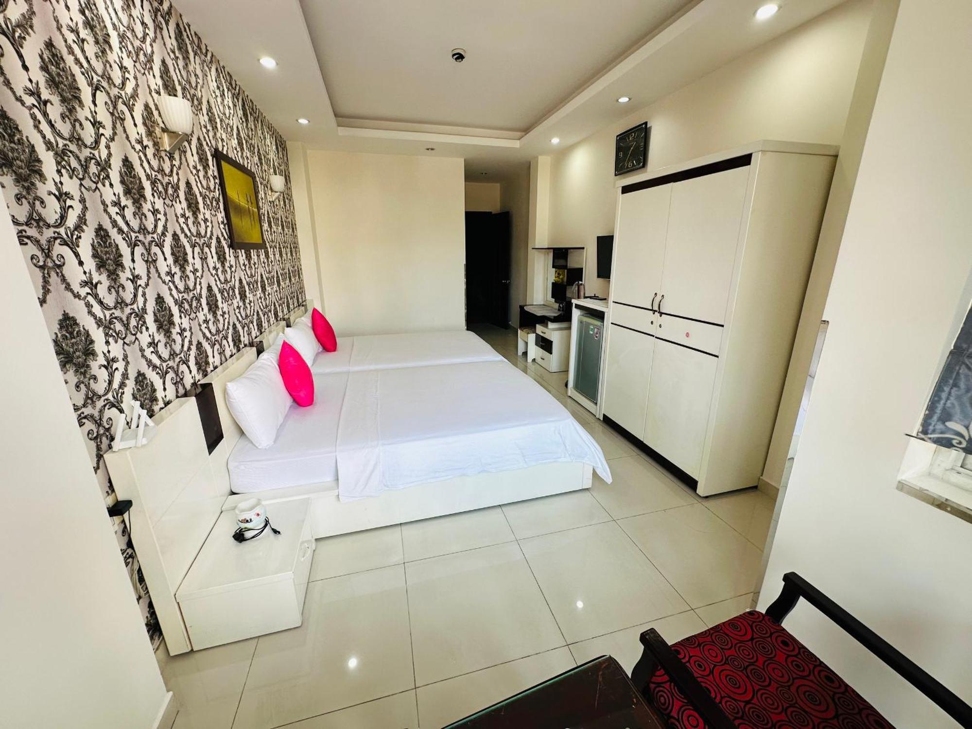 הו צ'י מין סיטי Redflower Hotel מראה חיצוני תמונה