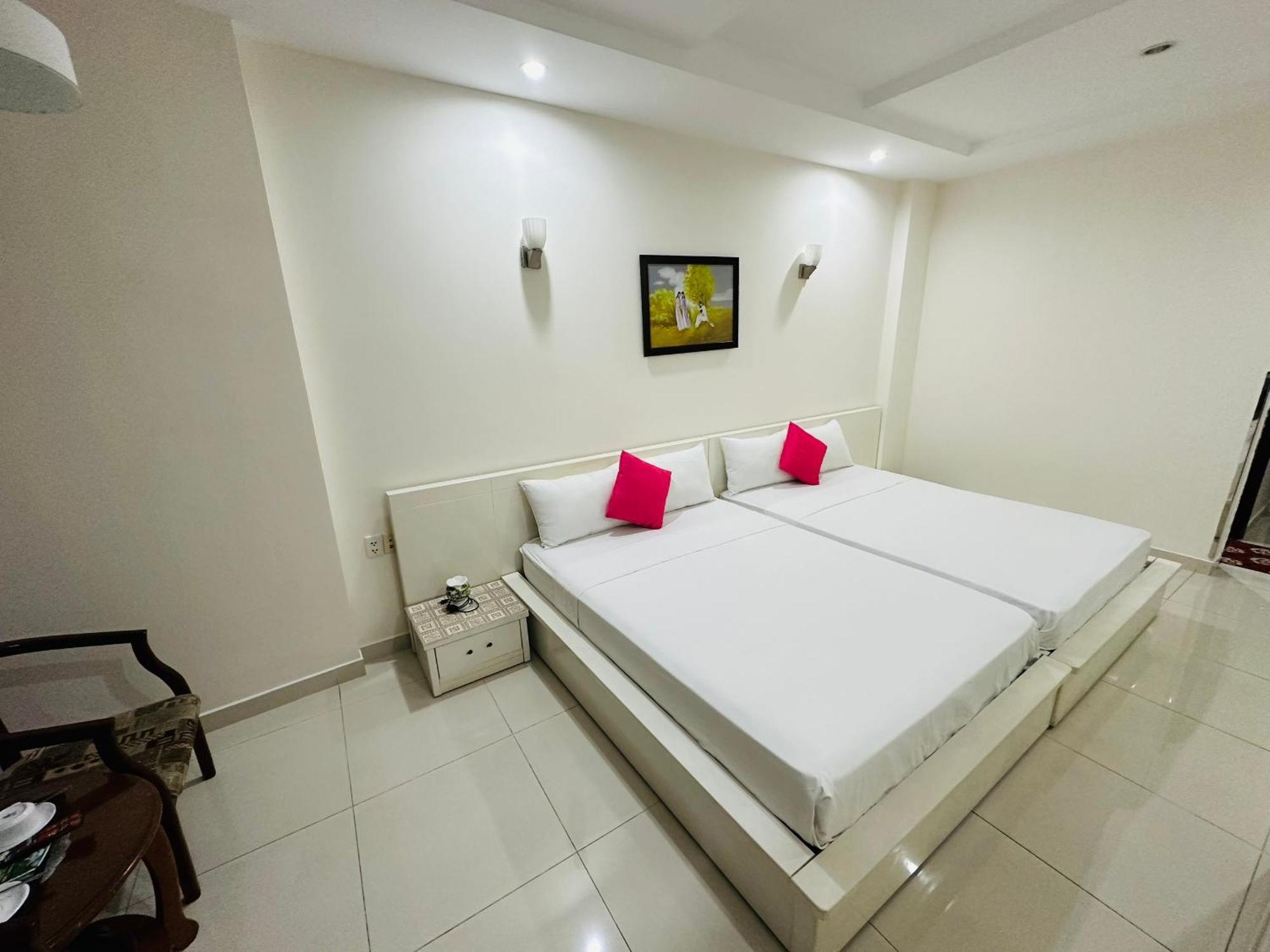 הו צ'י מין סיטי Redflower Hotel מראה חיצוני תמונה