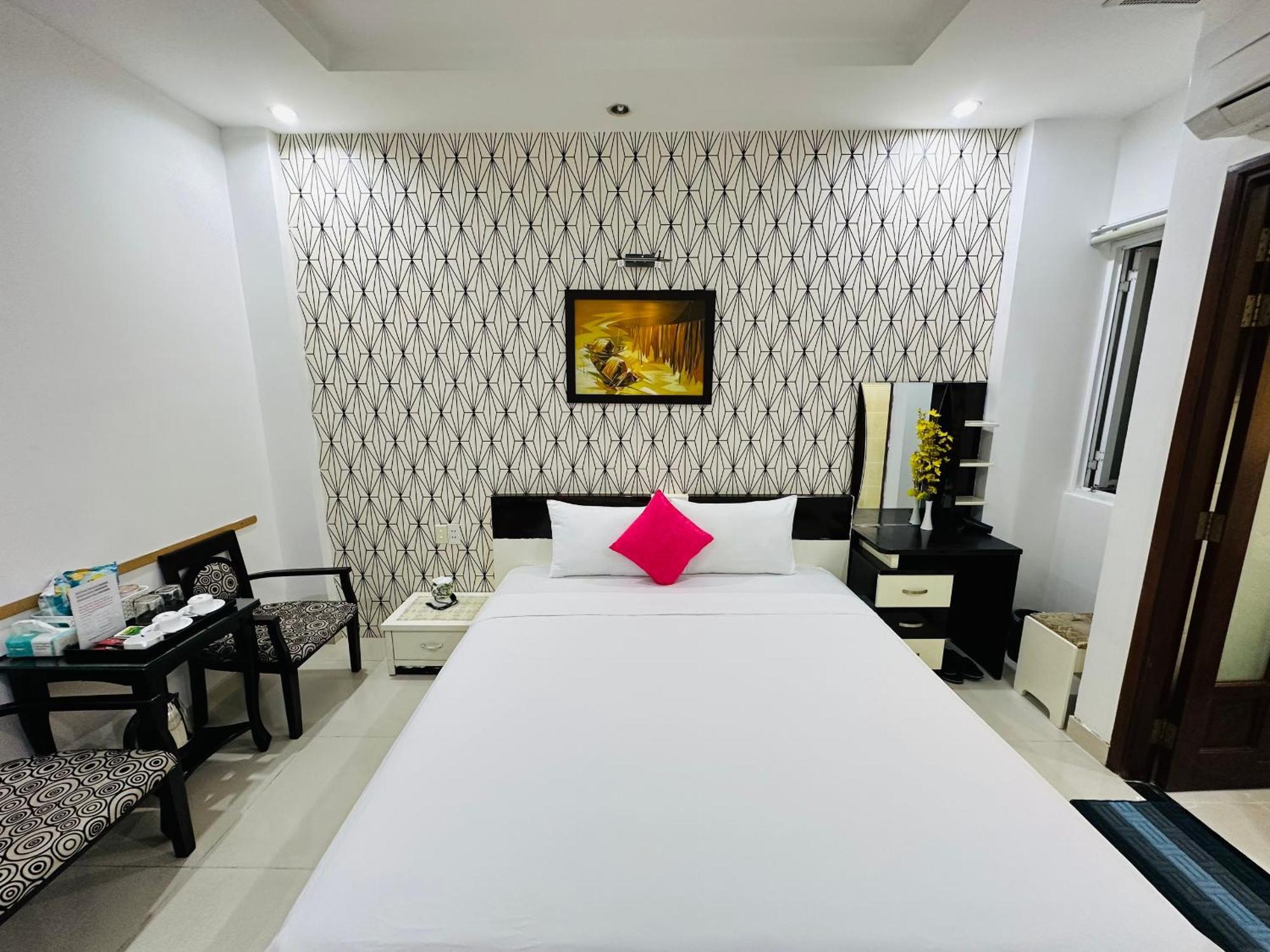 הו צ'י מין סיטי Redflower Hotel מראה חיצוני תמונה